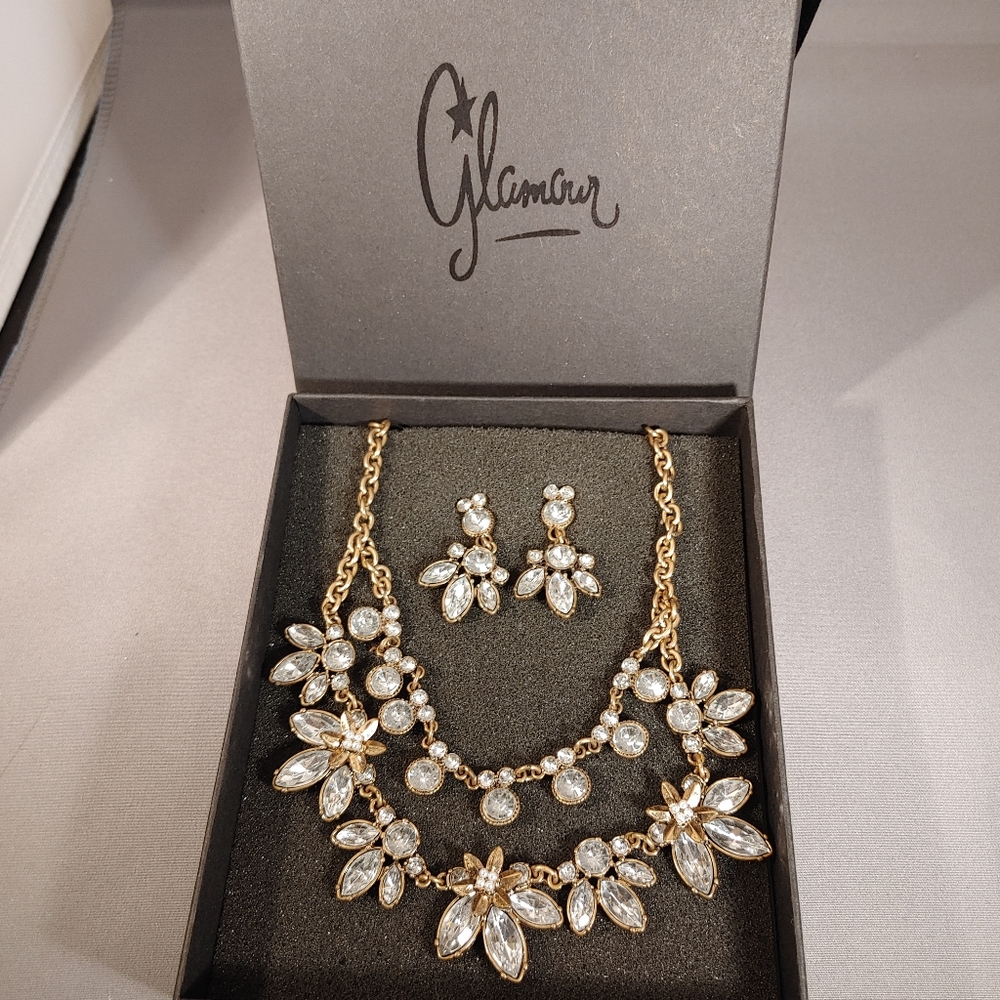 Glamour Necklace Set